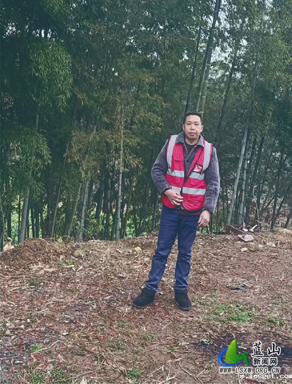 守护青山的“生态铁军”——华体会登陆网站护林员群体先进事迹纪实3.jpg 守护青山的“生态铁军”——华体会登陆网站护林员群体先进事迹纪实3.jpg